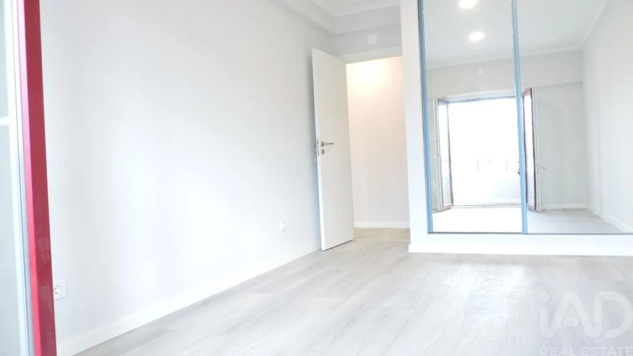 Apartamento T4 para Venda em Amora Foto 22