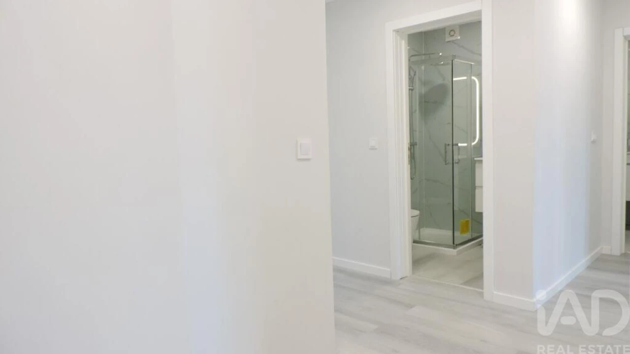 Apartamento T4 para Venda em Amora Foto 24
