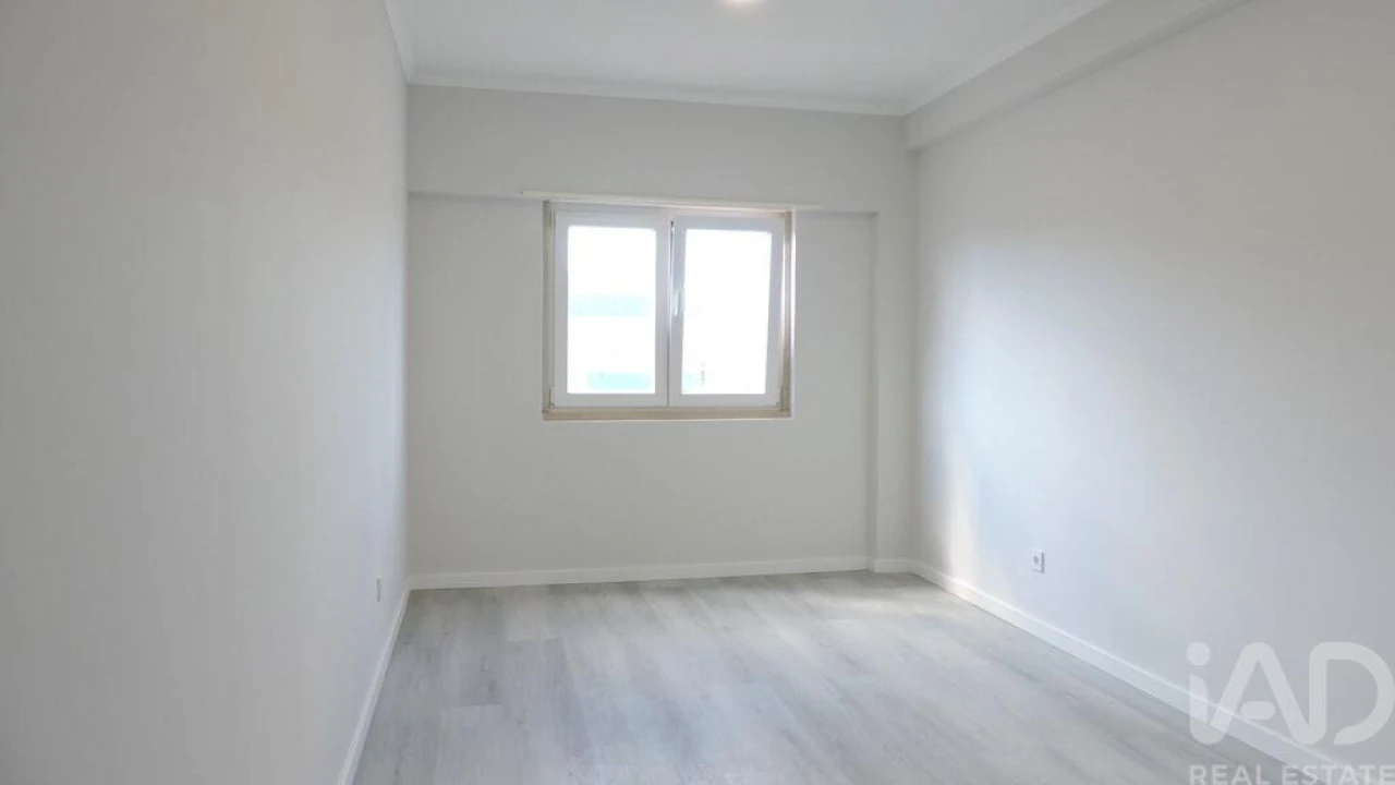 Apartamento T4 para Venda em Amora Foto 16
