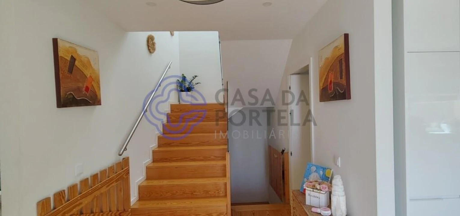 Moradia T4 para Venda em Vilar de Pinheiro Foto 14
