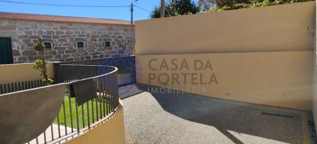Moradia T4 para Venda em Vilar de Pinheiro Foto 8