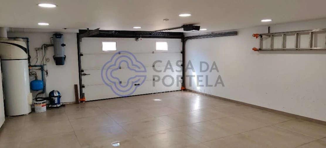 Moradia T4 para Venda em Vilar de Pinheiro Foto 36