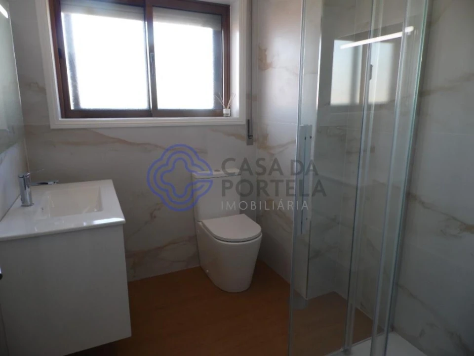 Apartamento T3 para Venda em Anta e Guetim Foto 16