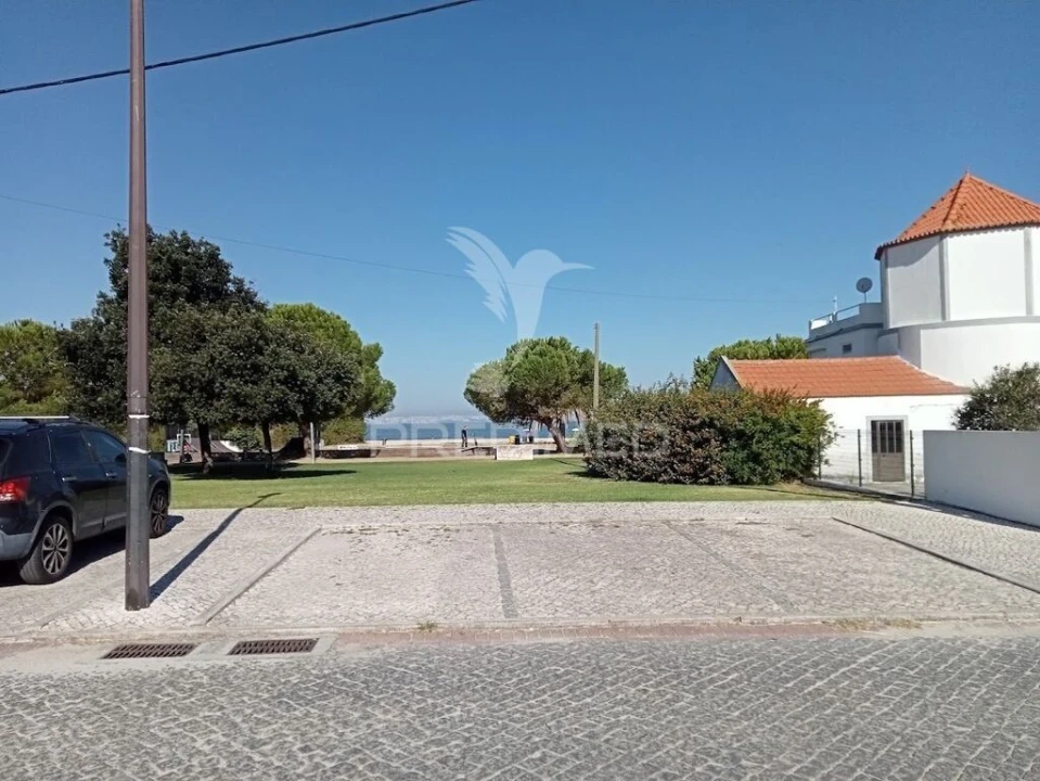Moradia T2 para Venda em Alcochete Foto 1