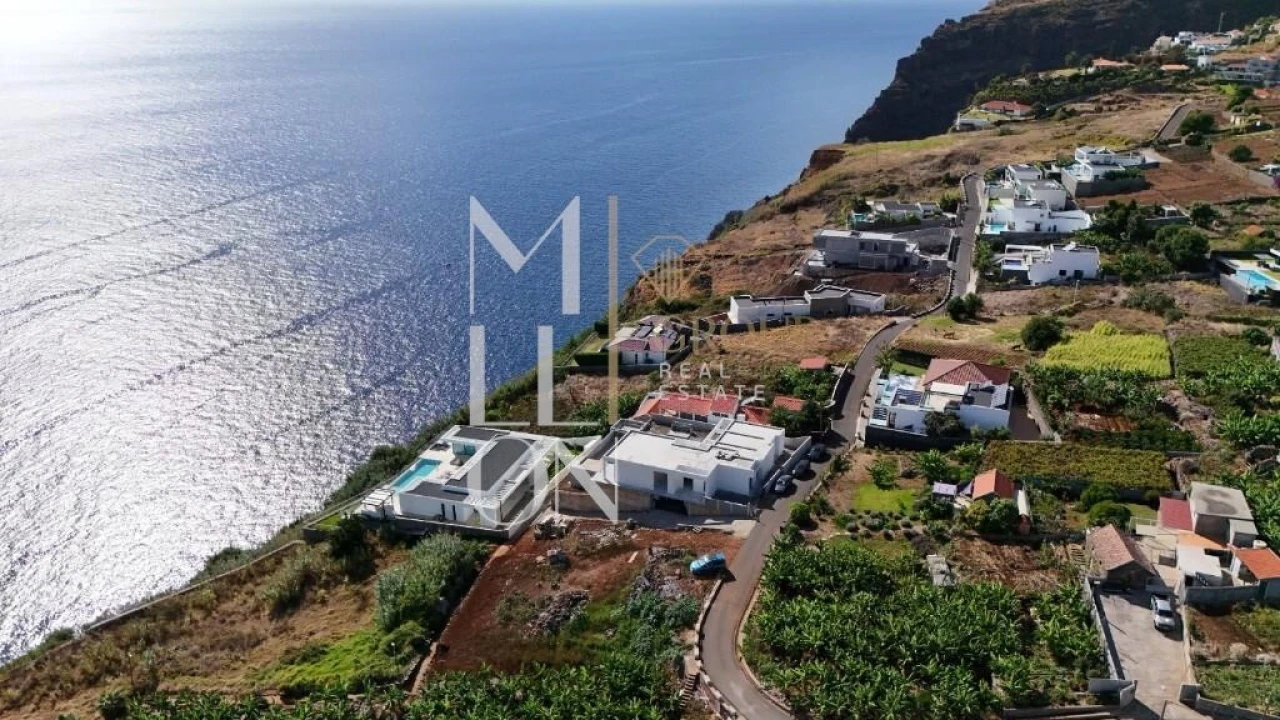 Moradia T3 para Venda em Estreito da Calheta Foto 32