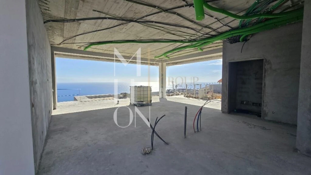 Moradia T3 para Venda em Estreito da Calheta Foto 11