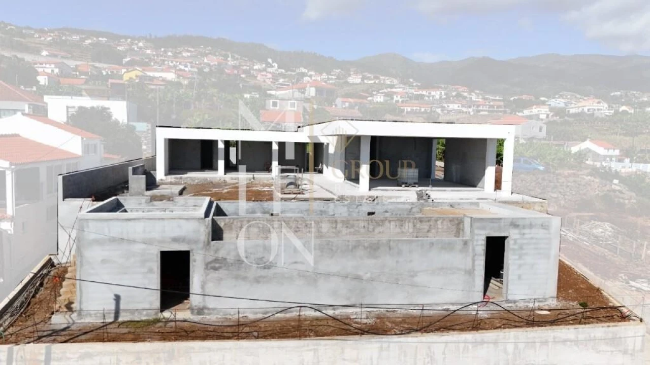Moradia T3 para Venda em Estreito da Calheta Foto 4