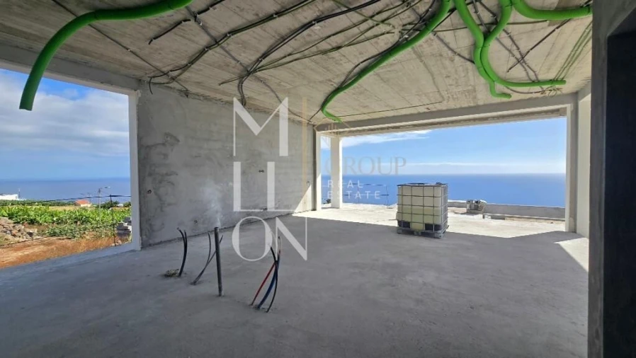 Moradia T3 para Venda em Estreito da Calheta Foto 12