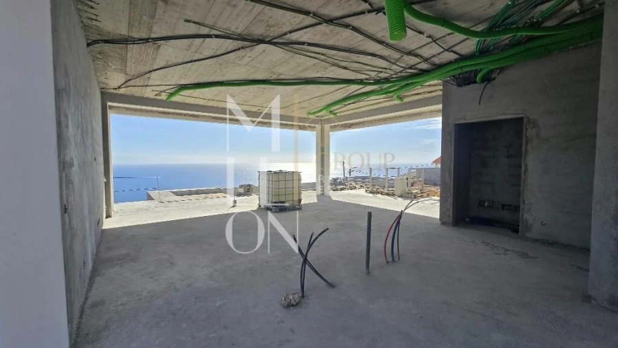 Moradia T3 para Venda em Estreito da Calheta Foto 11
