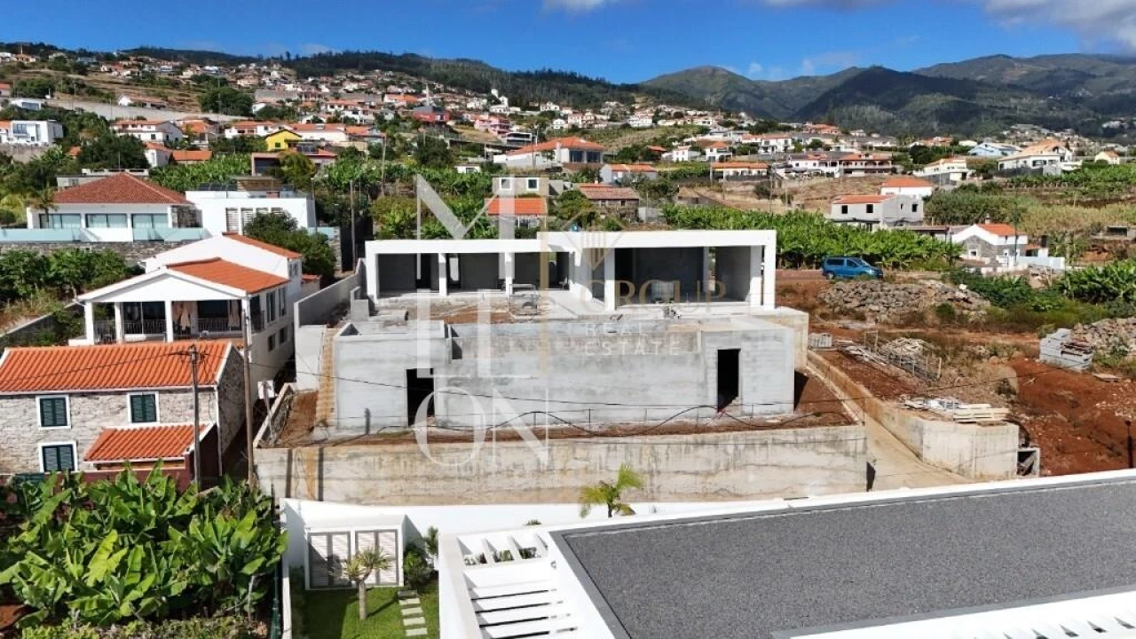 Moradia T3 para Venda em Estreito da Calheta Foto 5