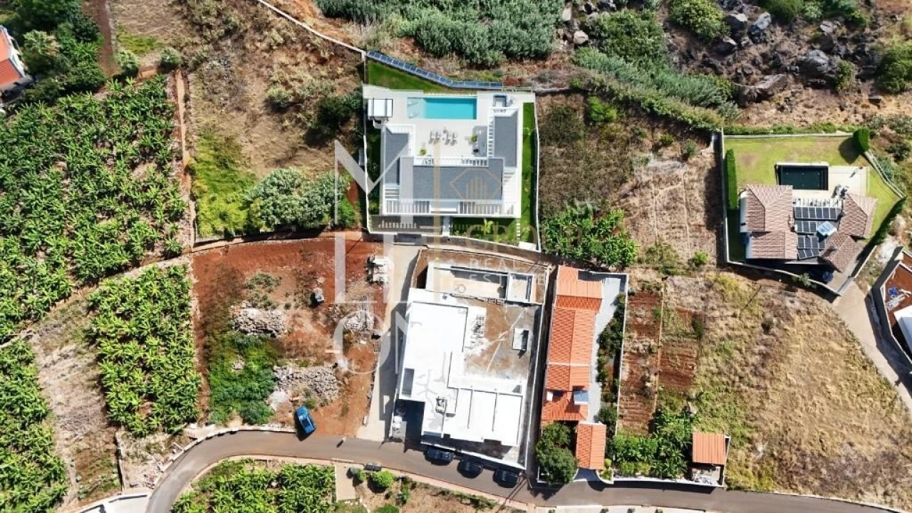 Moradia T3 para Venda em Estreito da Calheta Foto 33