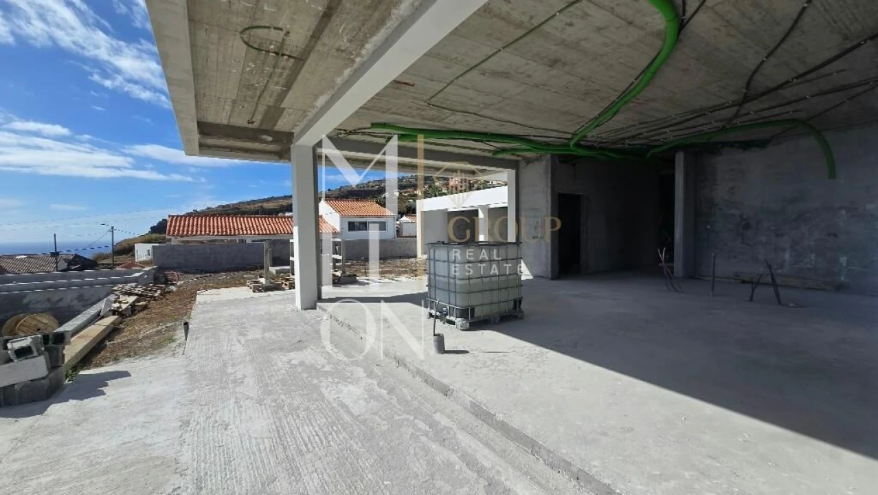 Moradia T3 para Venda em Estreito da Calheta Foto 9