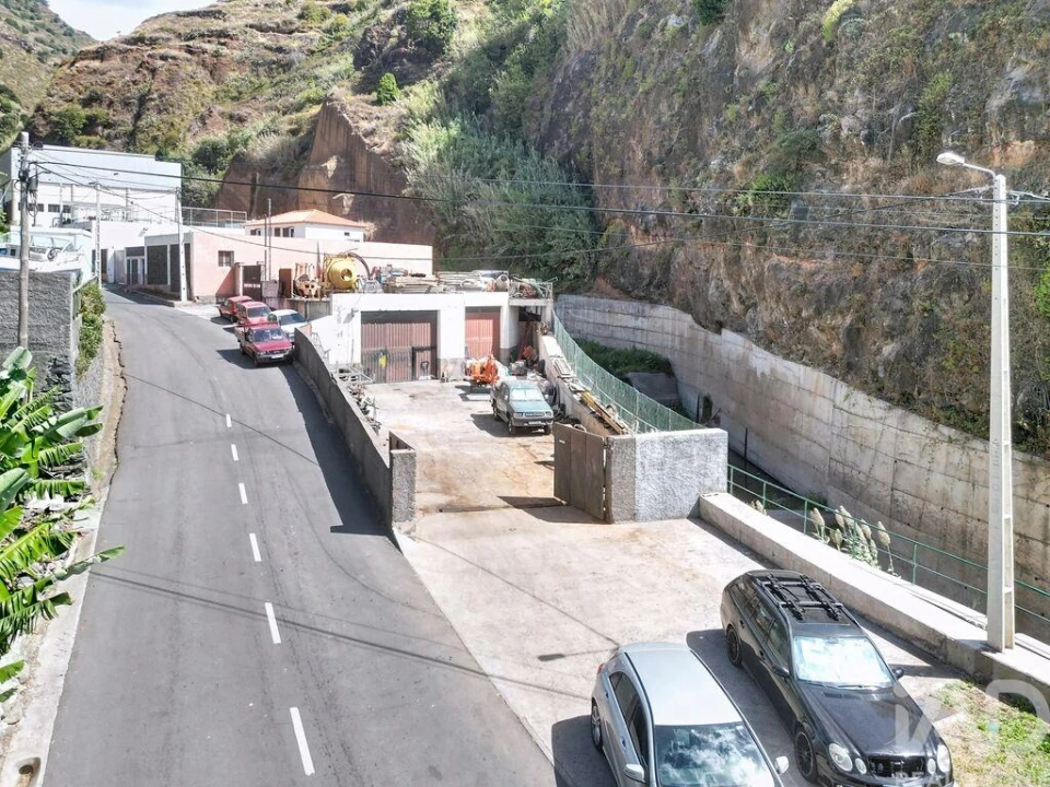 Armazém para Venda em Tabua Foto 1