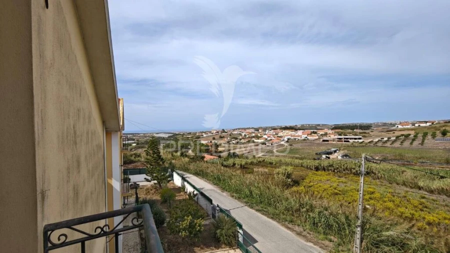 Moradia T3 para Venda em A dos Cunhados e Maceira Foto 2