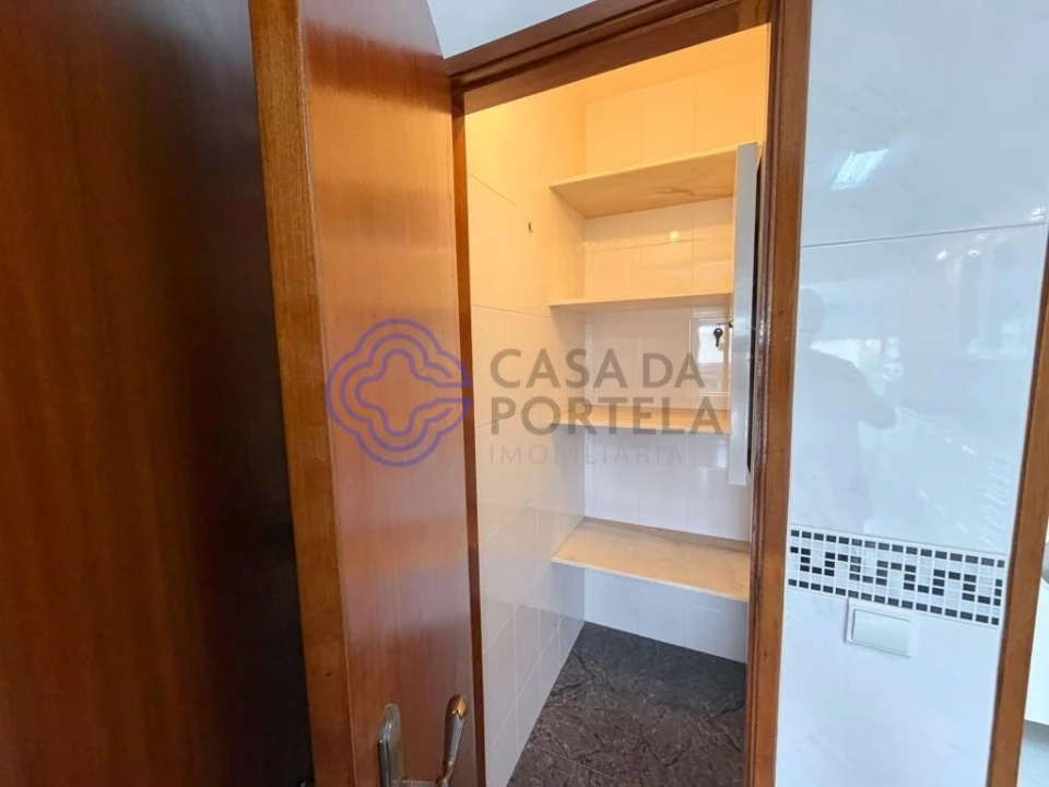 Apartamento T3 para Arrendamento em Moscavide e Portela Foto 14