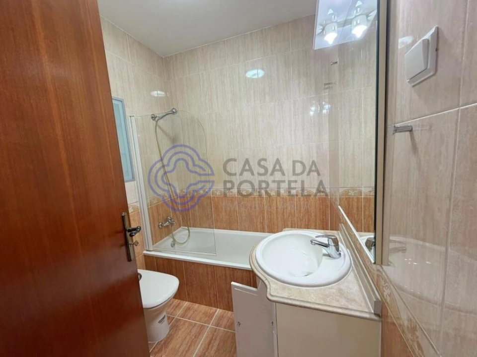 Apartamento T3 para Arrendamento em Moscavide e Portela Foto 10