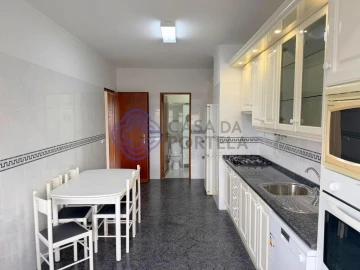 Apartamento T3 para Arrendamento em Moscavide e Portela