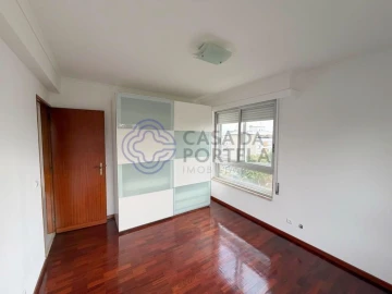 Apartamento T3 para Arrendamento em Moscavide e Portela