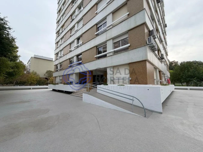 Apartamento T3 para Arrendamento em Moscavide e Portela Foto 16