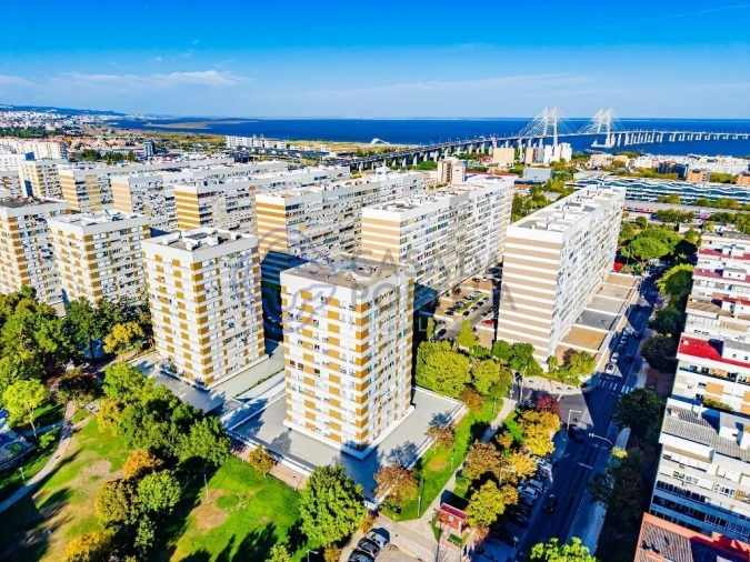 Apartamento T3 para Arrendamento em Moscavide e Portela Foto 17