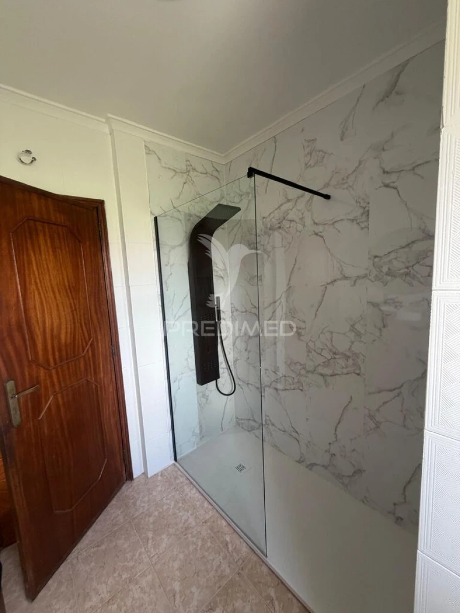 Apartamento T3 para Venda em Rio Tinto Foto 9