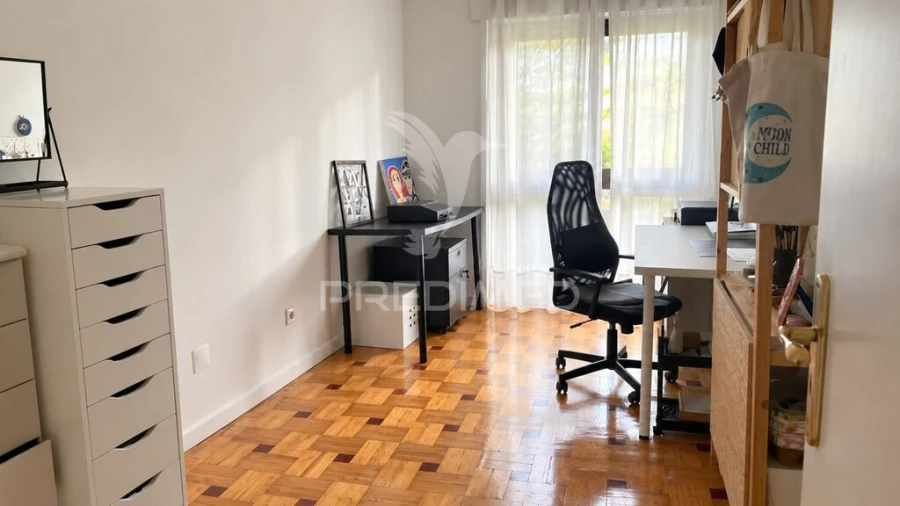 Apartamento T2 para Venda em Campanhã Foto 3