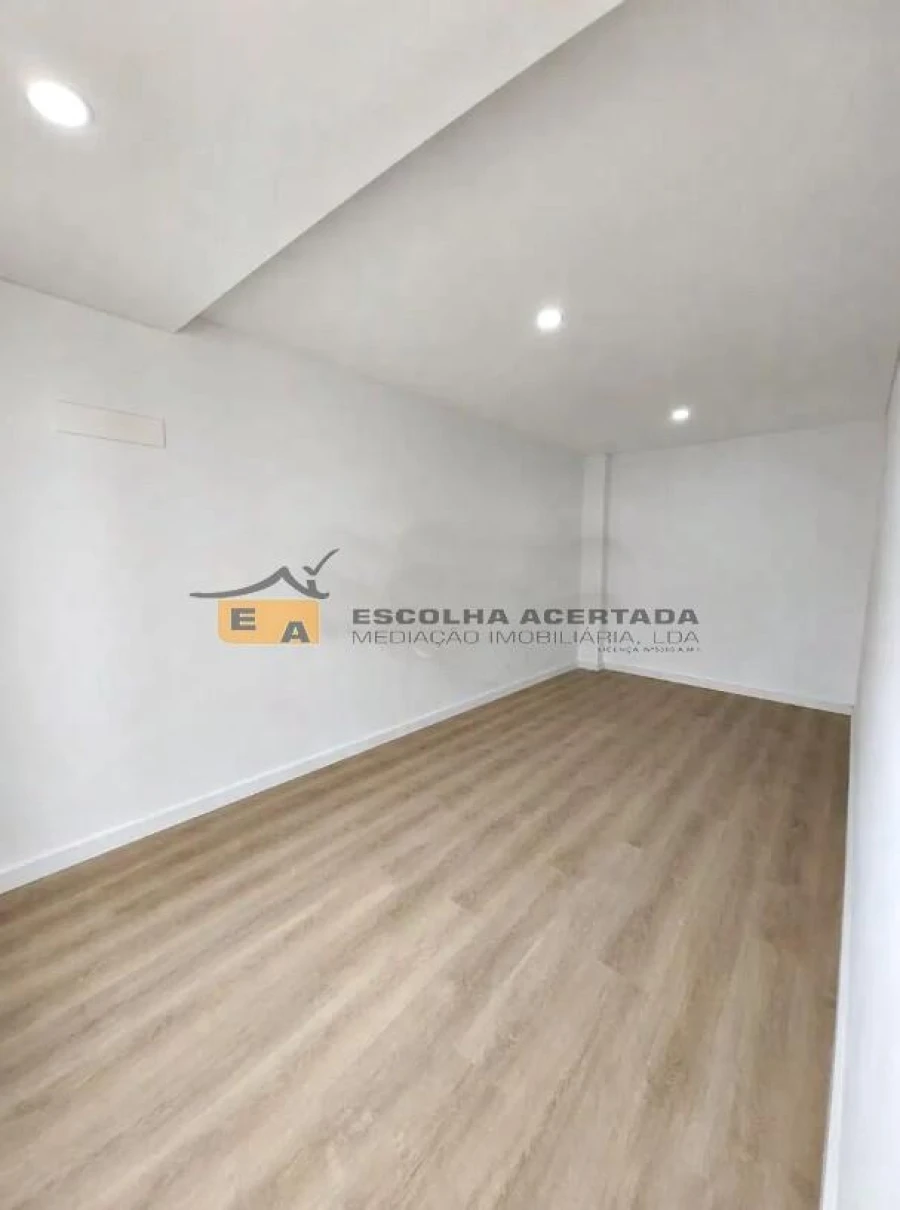 Moradia T3 para Venda em Mafamude e Vilar do Paraíso Foto 6