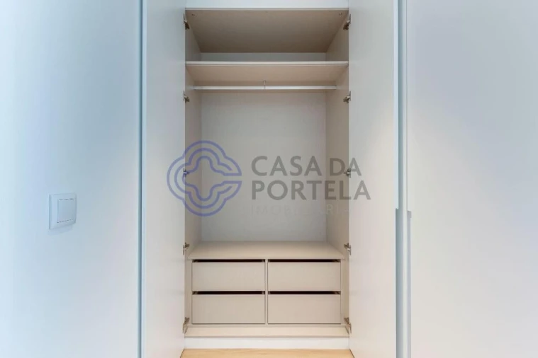 Apartamento T3 para Venda em Mafamude e Vilar do Paraíso Foto 26
