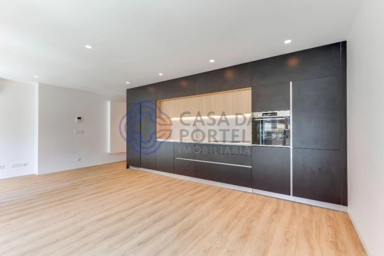 Apartamento T3 para Venda em Mafamude e Vilar do Paraíso Foto 21