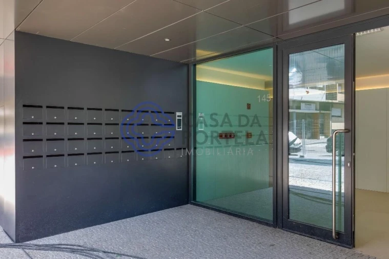 Apartamento T3 para Venda em Mafamude e Vilar do Paraíso Foto 8