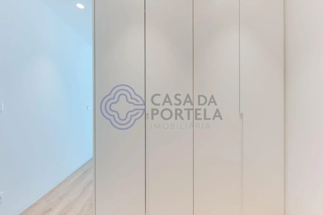 Apartamento T3 para Venda em Mafamude e Vilar do Paraíso Foto 33