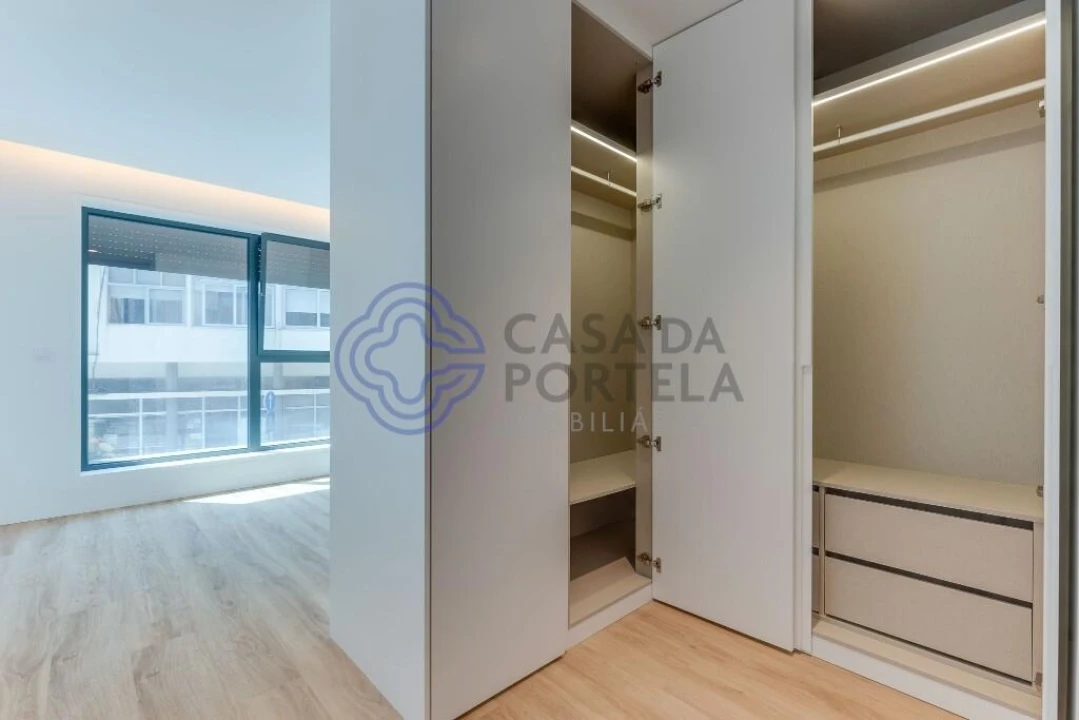 Apartamento T3 para Venda em Mafamude e Vilar do Paraíso Foto 27