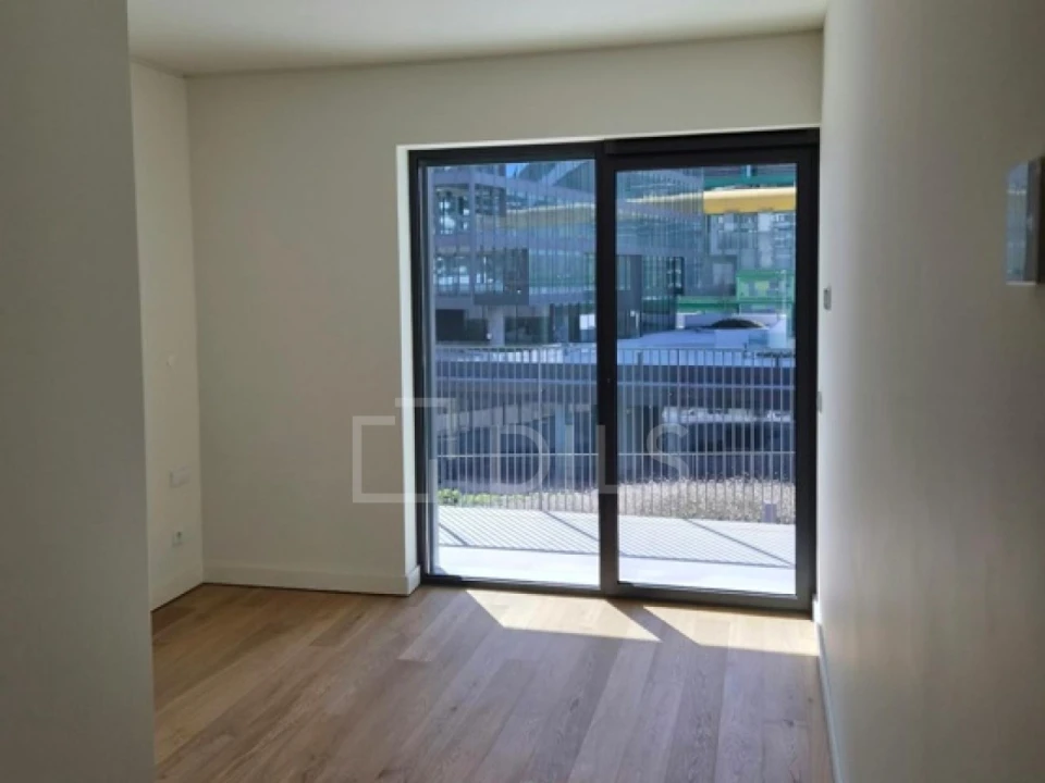 Apartamento T2 para Venda em Lumiar Foto 8