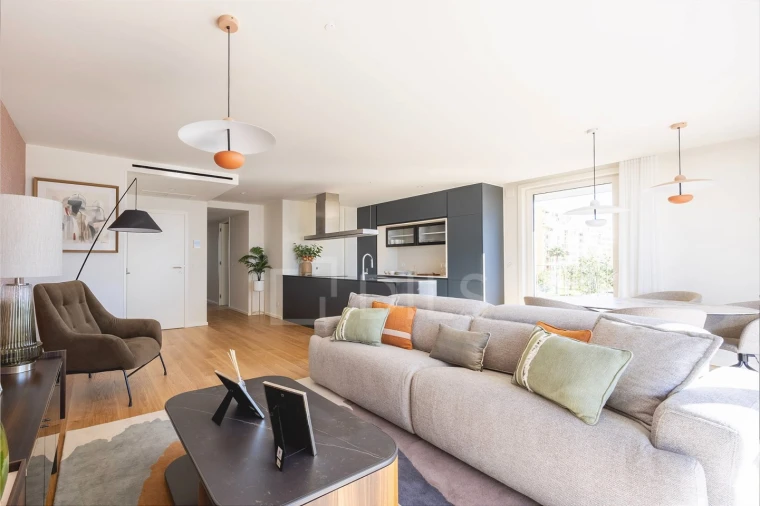 Apartamento T3 para Venda em Faro (Sé e São Pedro) Foto 2