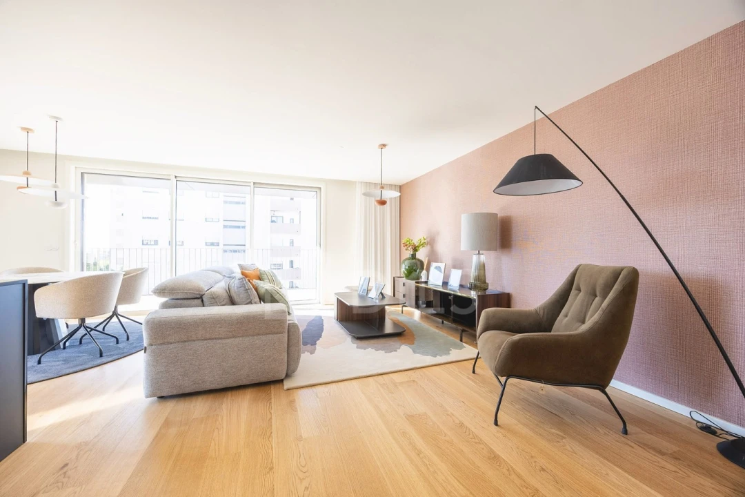 Apartamento T3 para Venda em Faro (Sé e São Pedro) Foto 2