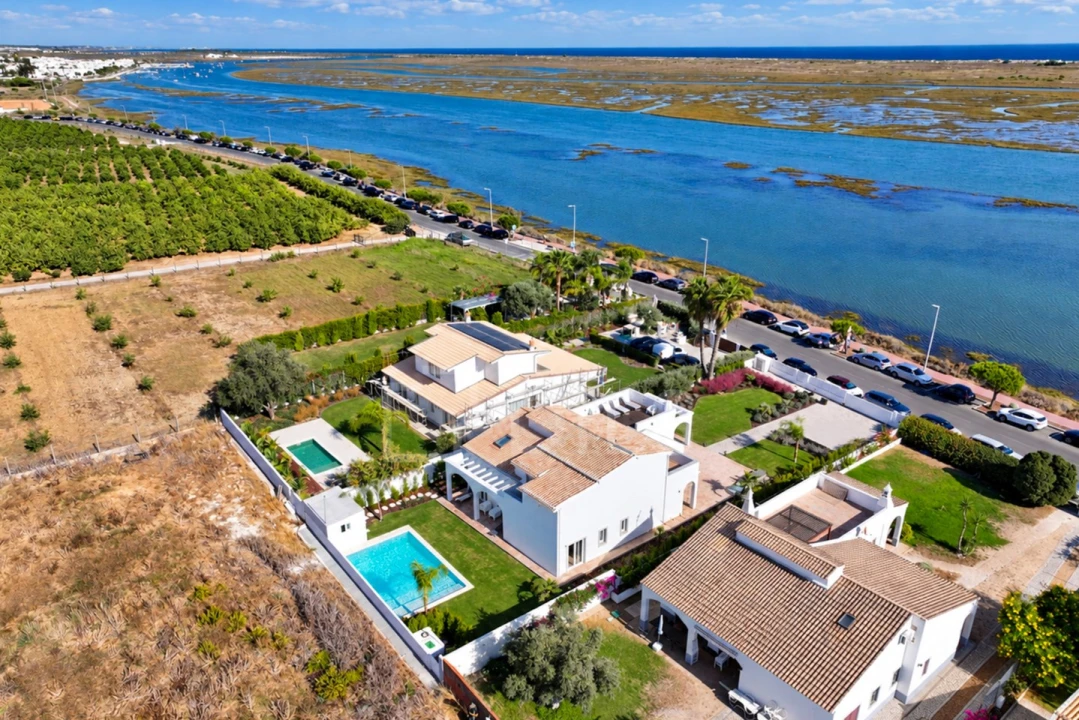 Moradia T5 para Venda em Santa Luzia Foto 34