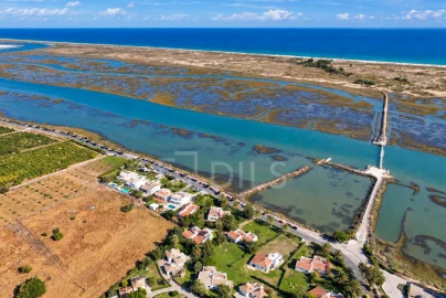 Moradia T5 para Venda em Santa Luzia
