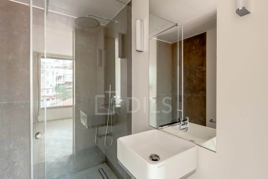 Apartamento T2 para Venda em Santo António Foto 10