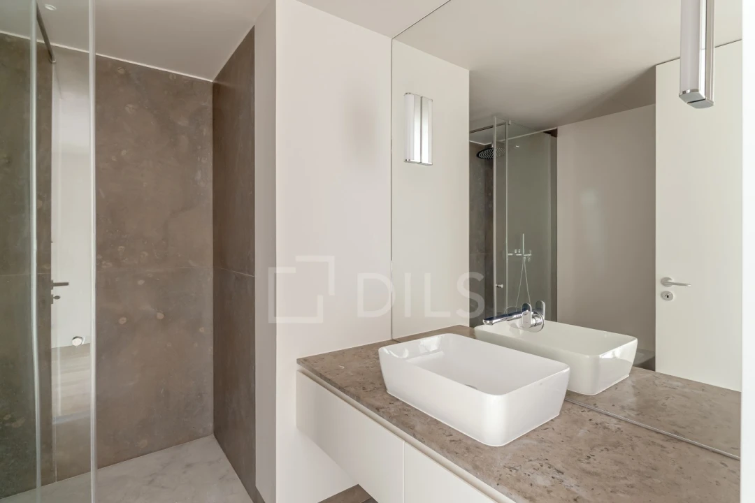 Apartamento T2 para Venda em Santo António Foto 15