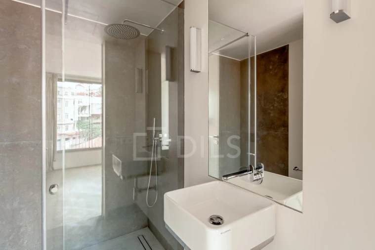 Apartamento T2 para Venda em Santo António Foto 10