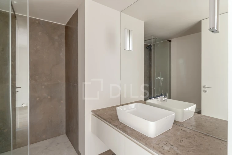Apartamento T2 para Venda em Santo António Foto 15
