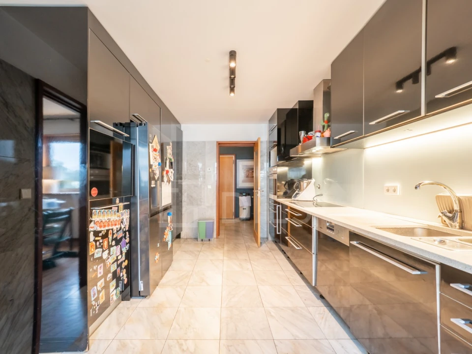 Apartamento T3 para Venda em Aldoar, Foz do Douro e Nevogilde Foto 6