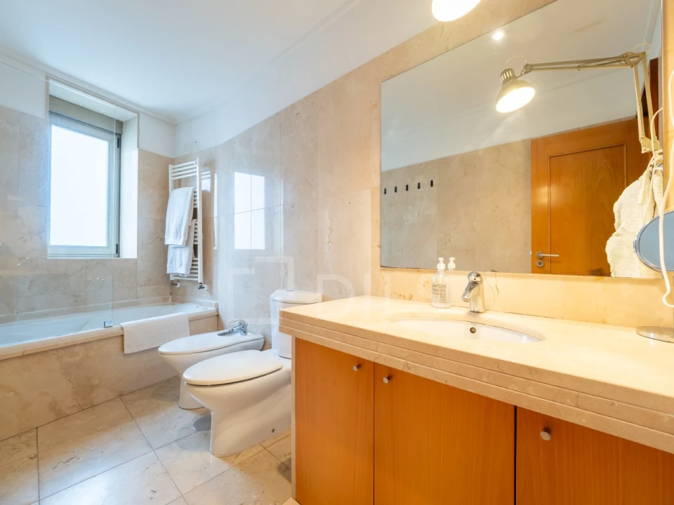 Apartamento T3 para Venda em Aldoar, Foz do Douro e Nevogilde Foto 15