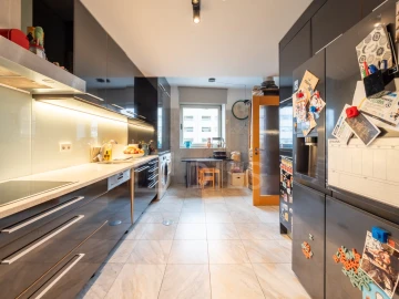 Apartamento T3 para Venda em Aldoar, Foz do Douro e Nevogilde