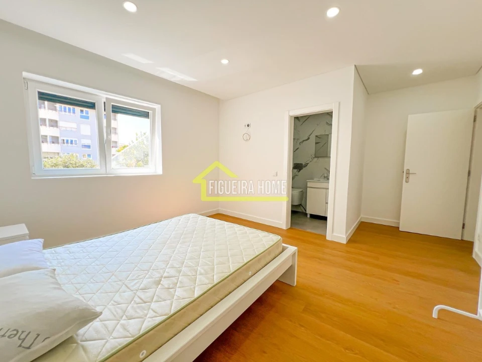 Apartamento T3 para Venda em Buarcos Foto 12