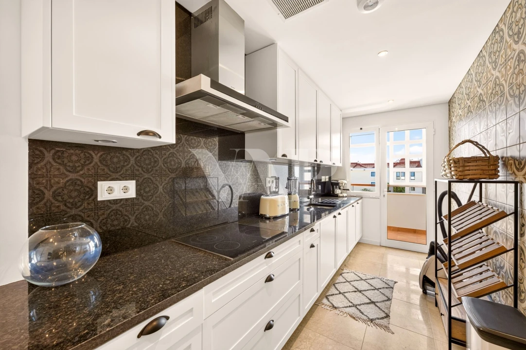 Apartamento T2 para Venda em Quarteira Foto 8