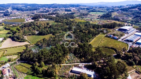 Terreno para Venda em Airães