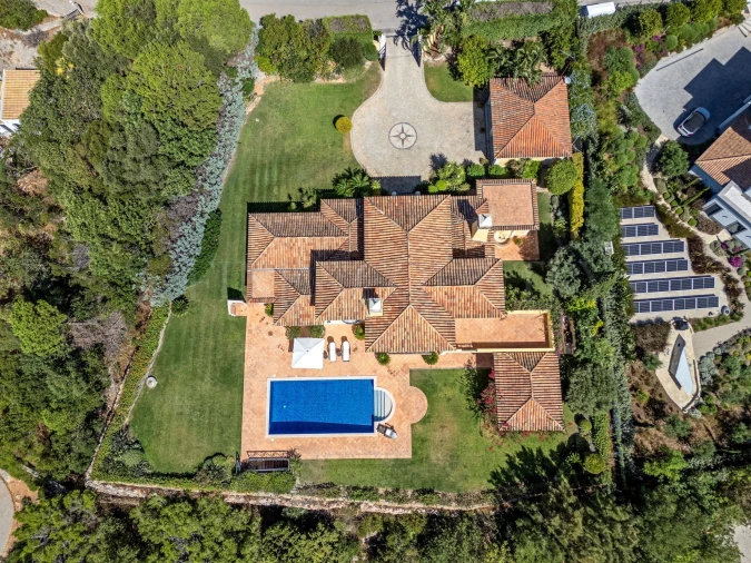 Moradia T4 para Venda em Santa Barbara de Nexe Foto 68