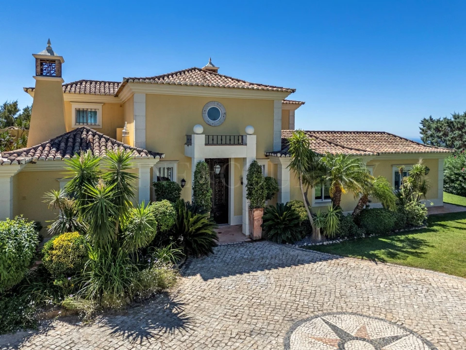 Moradia T4 para Venda em Santa Barbara de Nexe Foto 6