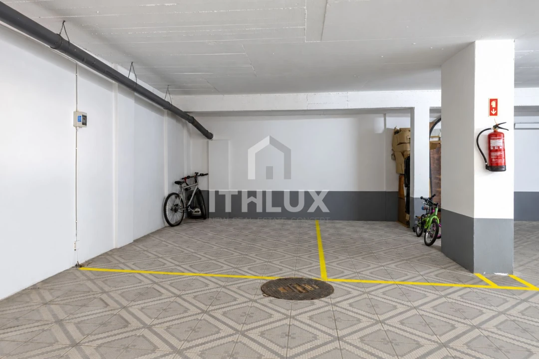 Apartamento T4 para Venda em Portimão Foto 45